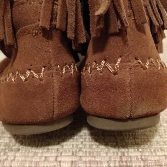 Mudd Fringe Boots - Picture 5 of 5